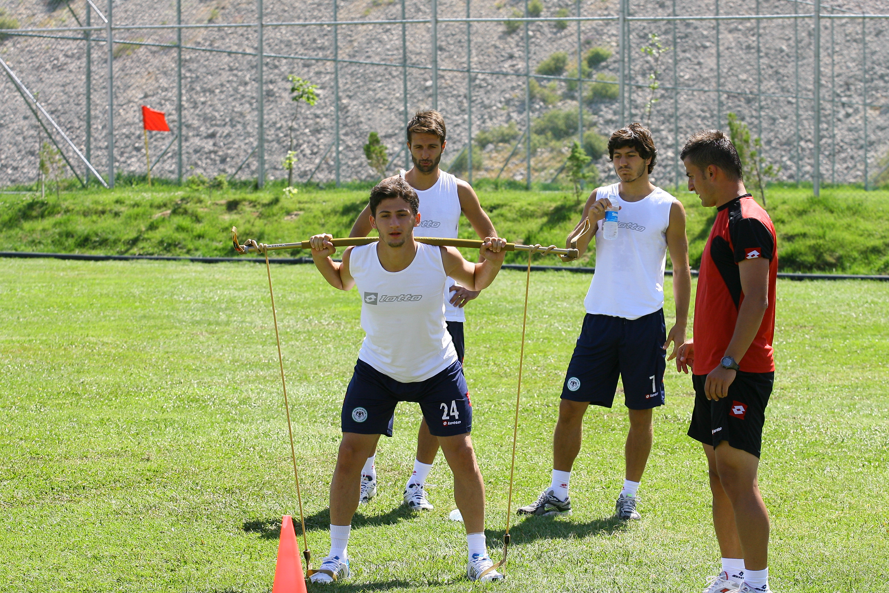 3 yıl sonra yurt dışı kampı