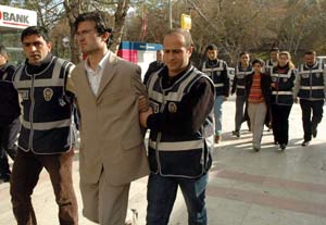Üniversite öğrencisinin katili yeni evli çift