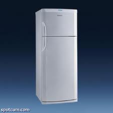 Buzdolabı Kapılarından Kulübe Yaptı