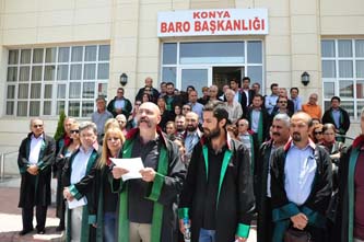 Konyalı avukatlardan protesto