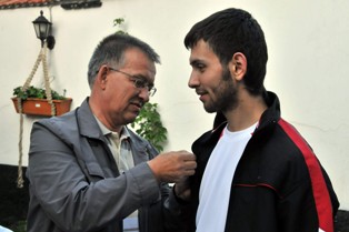 Oğul'dan şampiyon sporcuya ödül