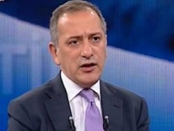 Altaylı: Beni eleştirenler Başbakan'la gülüşüyor