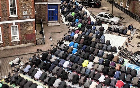 İngilizler Hidayete Mi Erdi?...