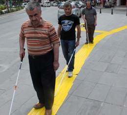 Engellilerden izli yol isteği