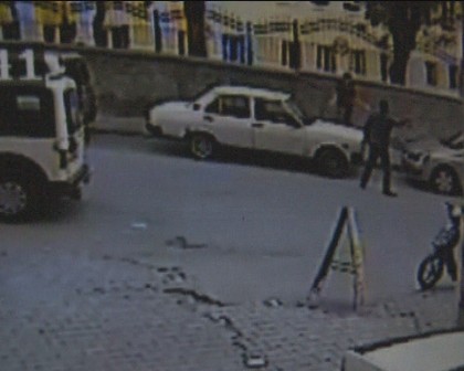 Hırsızı, son anda vatandaşlar farkederek polise yakalattı