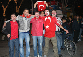 Konya'da milli maç sevinci