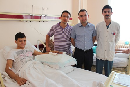 Kopan Parmakları Yerine Dikildi