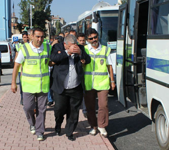 Konya'da suç örgütü operasyonu... Çete üyeleri adliyeye sevkedildi