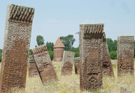 Selçuklu Mezarlığı yok oluyor