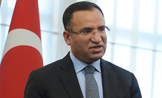 Bozdağ, 'görmeyen' o gazeteye ateş püskürdü