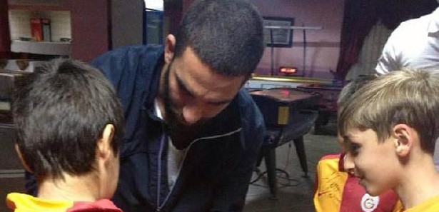 Arda Turan film çekimi için Midyat'ta