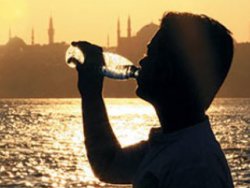 Kavurucu sıcaklarda ne içilmeli