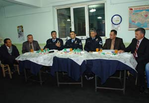 Emniyet minibüsçülerle toplandı