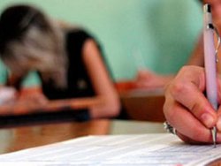 Sınavda kopya çekene hapis cezası