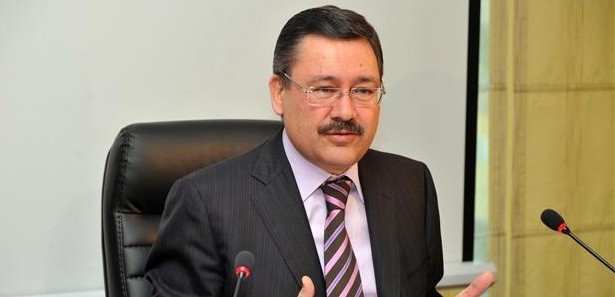 Melih Gökçek: Hüseyin Aygün gay mısın?