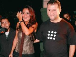 Özlem Yıldız boşanıyor