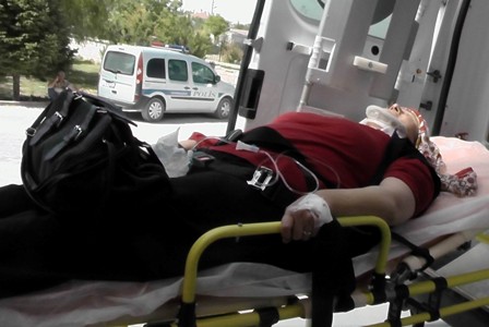 Otomobil şarampole devrildi: 2 yaralı