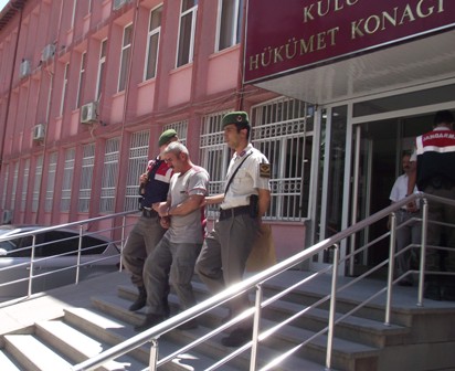 Çaldığı hayvanları kesmek isterken yakalandı