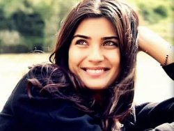 Tuba Büyüküstün güzelliğinin sırrını açıkladı