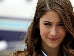 Hazal Kaya geri dönüyor