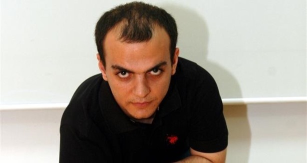 Kıvırarak 16 santim boyunu uzattı