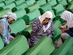 Srebrenitsa soykırımının 18. yılı