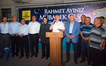 İftar buluşmaları barış ve kardeşlik örneği