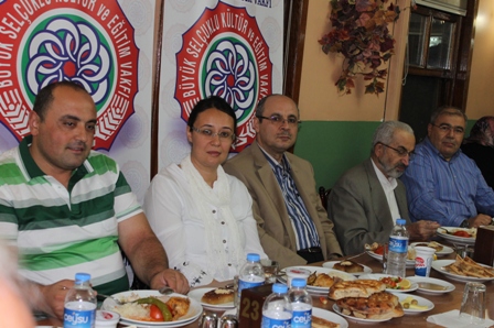 Şehit aileleri ile iftar yaptılar