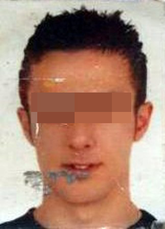 Babasının otomobilinde intihar etti