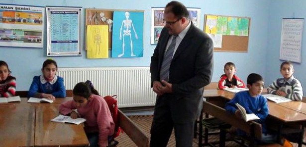 Doğu'ya giden öğretmene yeni imkanlar