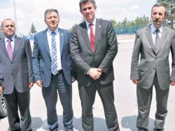 Metin Feyzioğlu'ndan başörtülü kadına hakaret