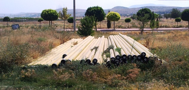 VİNÇLE DOĞALGAZ BORULARINI ÇALMIŞ