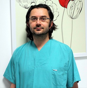 Kesilme riski olan bacağı doku nakliyle kurtarıldı