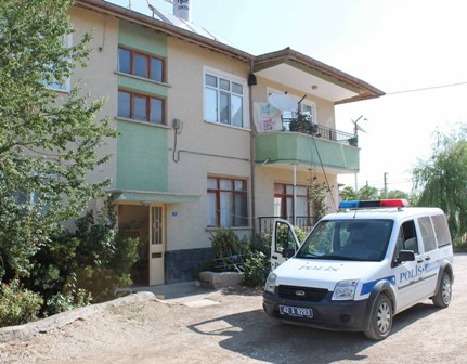 Kocası evdeyken çağırdığı sevgilisini öldürdü