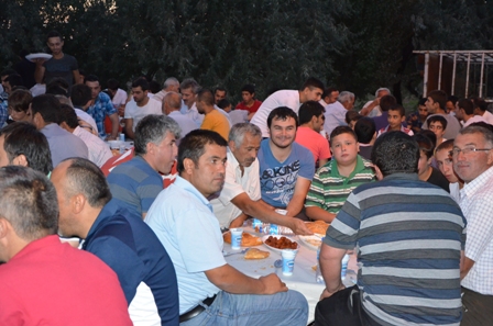Bozkır Hacılar Köyü iftarda buluştu