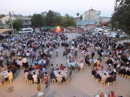 AK Parti İl Teşkilatı’nın ilçe iftarları sürüyor