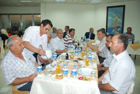 Başkan Hançerli muhtarlar ile iftar programında buluştu