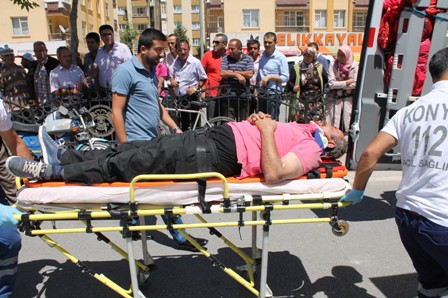 Motosiklet yayaya çarptı: 2 yaralı