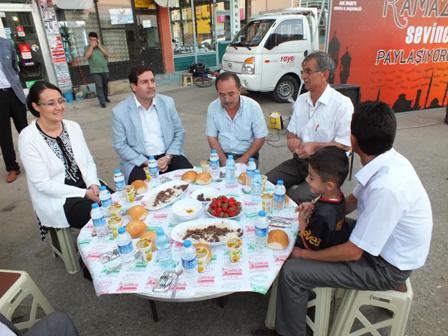 AK Parti il teşkilatı ramazan sevincini paylaşmaya devam ediyor
