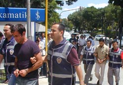 Hırsızlarının hayali polise takıldı