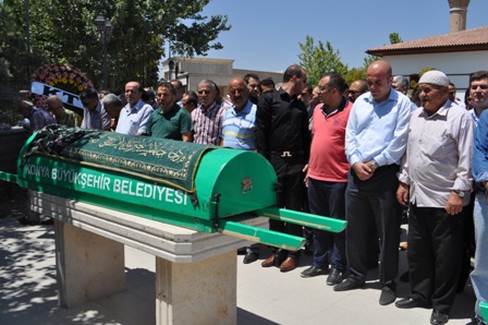 Metin Temiz'in annesi vefat etti