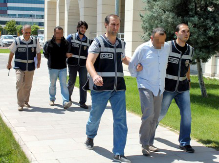 Maskeli yağma zanlıları yakalandı
