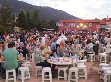 Tepeken'te iftar programı