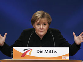Cami kubbeleri Merkel'i korkuttu