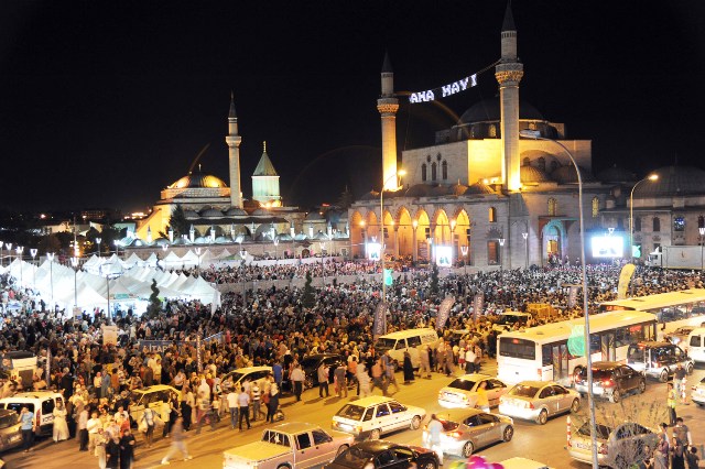 Konya’da Muhteşem Kadir Gecesi Coşkusu