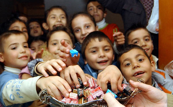 Çocuklar Bayramlarda Sosyalleşiyor