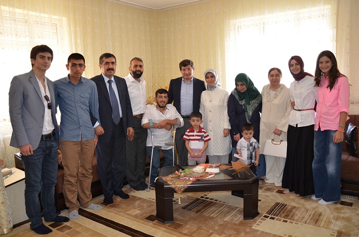Dışişleri Bakanı Davutoğlu'ndan Engelli Sporcuya Ziyaret