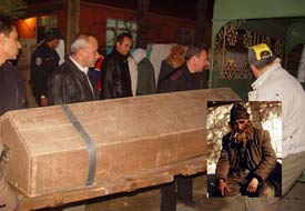 Çöp evde yaşayan şahıs ölü bulundu