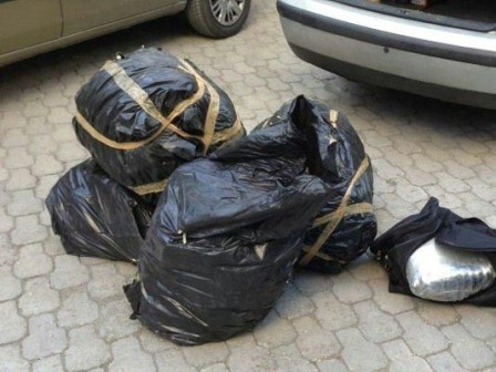 Ares 50 kilo esrarı buldu