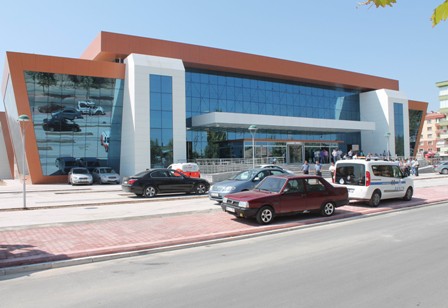 Başkan Hançerli yeni kongre merkezini tanıttı